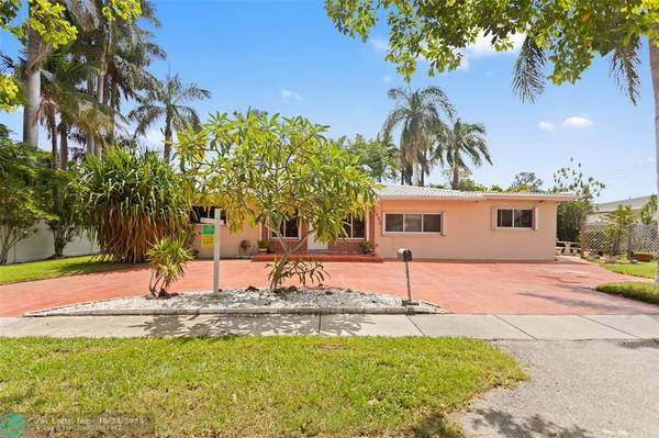 220 SE 1st St, Dania Beach, FL 33004