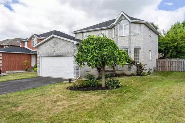 62 Summerset DR, Barrie, ON L4N 6G5