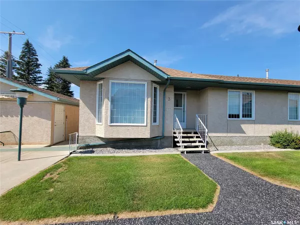 240 2nd AVENUE W #3, Unity, SK S0K 4L0