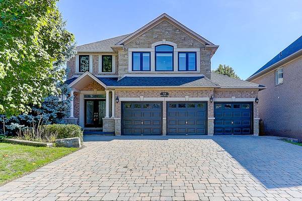 518 Spruce Needle CT, Oakville, ON L6H 7L2