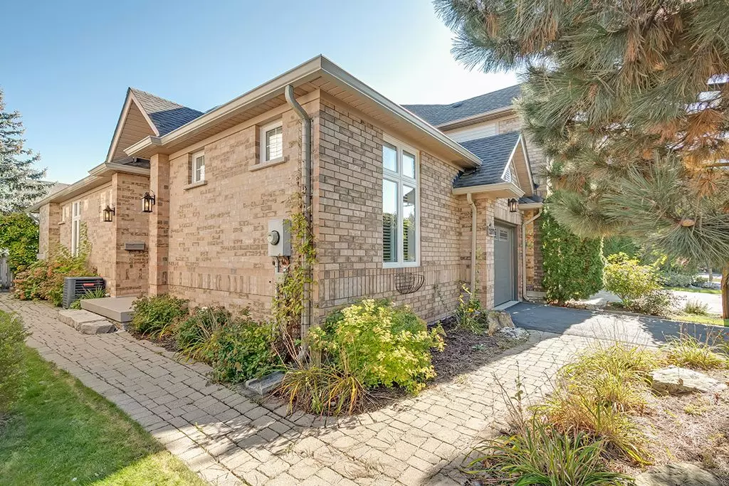 Oakville, ON L6M 4B3,2177 Forest Gate PARK