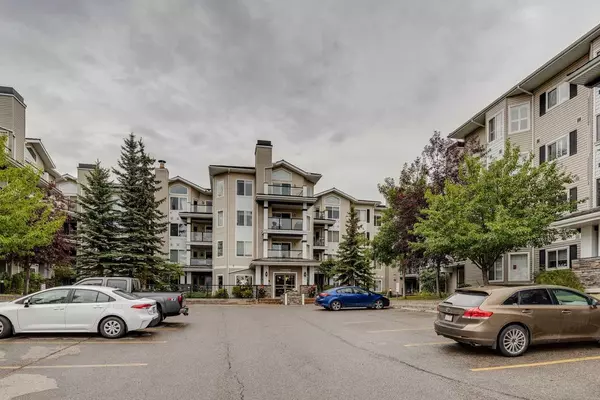 369 Rocky Vista PARK NW #134, Calgary, AB T3E 5K7