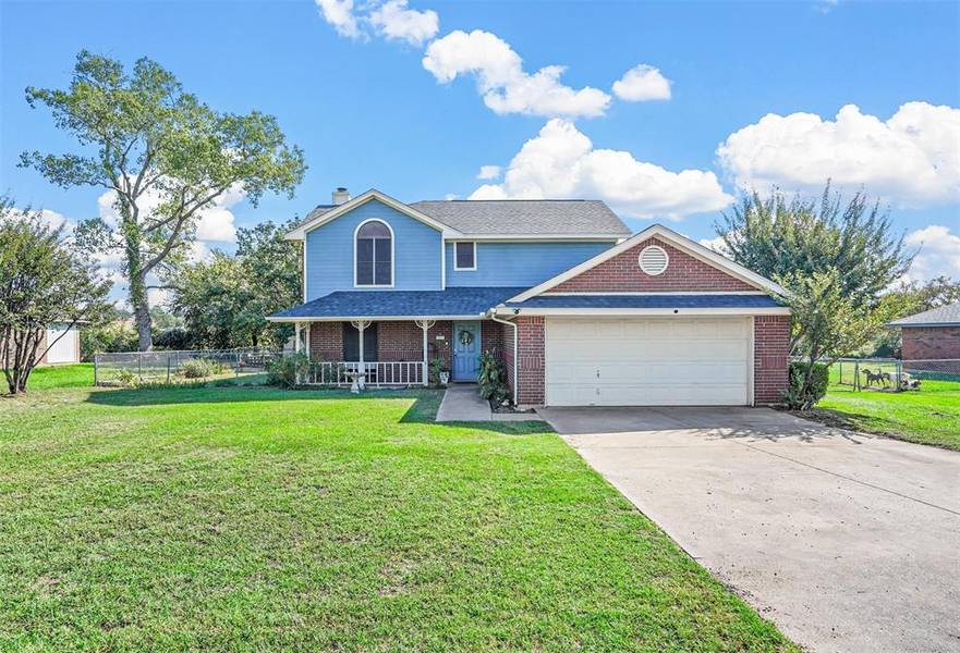 721 Henderson Street, Joshua, TX 76058