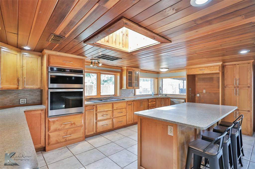 920 SW 3rd Street,  Hamlin,  TX 79520