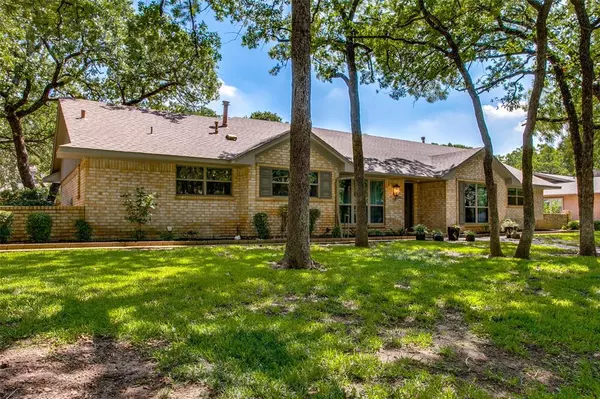 1911 Stonegate Drive,  Denton,  TX 76205