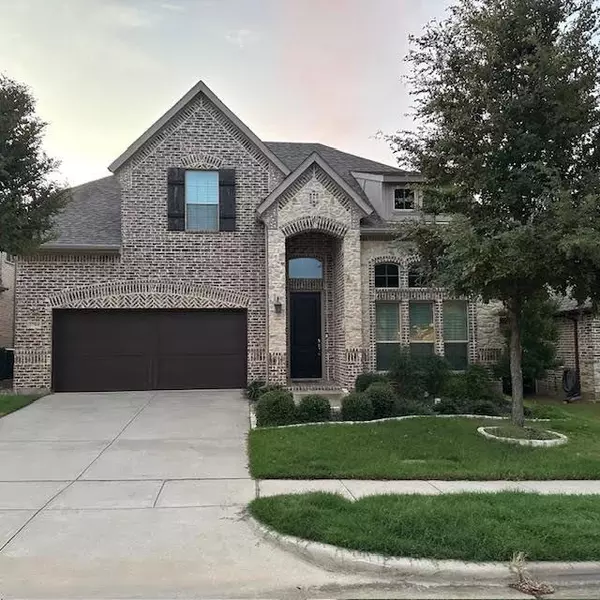 2704 Navarro Trail, Euless, TX 76039