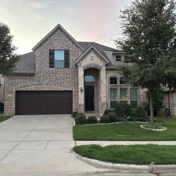 2704 Navarro Trail,  Euless,  TX 76039