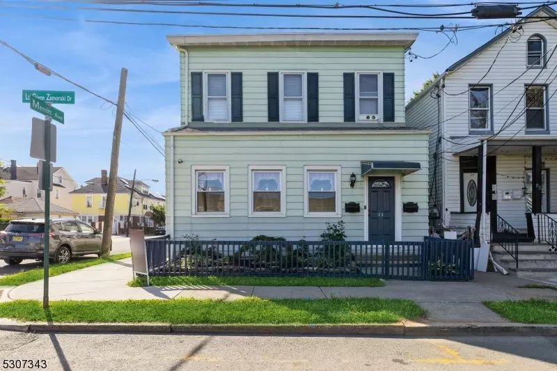 22 Lt G Zamorski Dr, Elizabeth City, NJ 07206