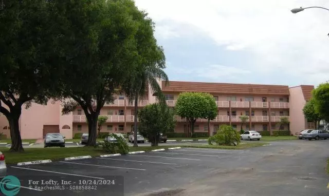 Sunrise, FL 33322,9621 Sunrise Lakes Blvd  #301