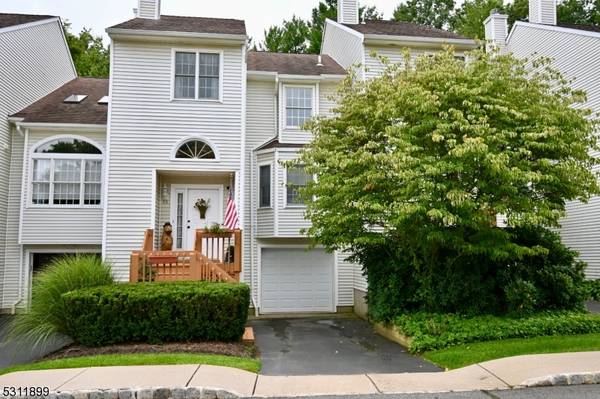 56 Ryan Ln, Lincoln Park Boro, NJ 07035