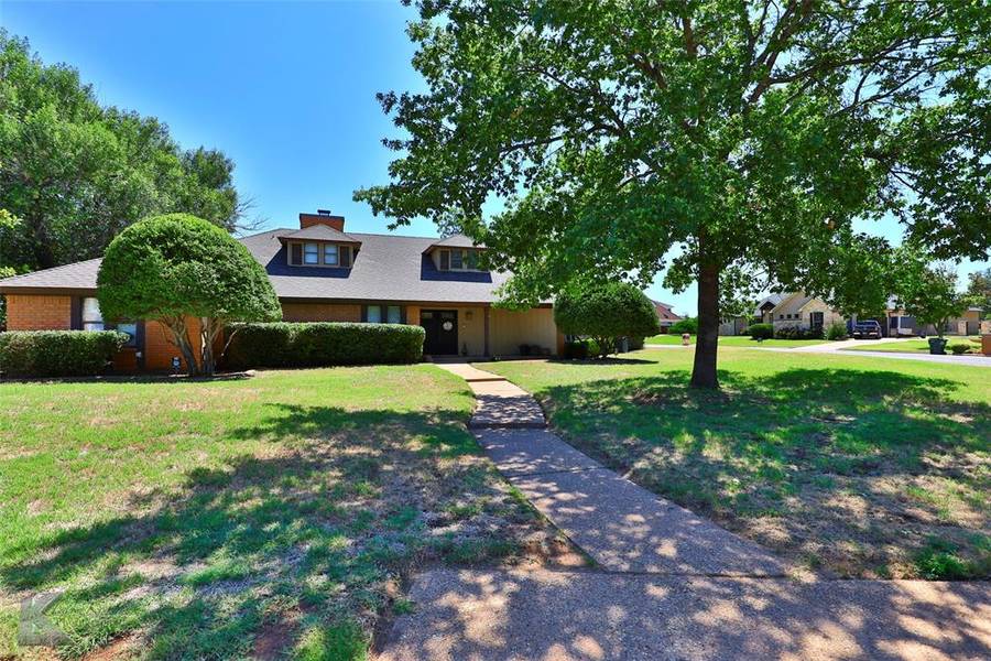 23 Fairway Oaks Boulevard, Abilene, TX 79606