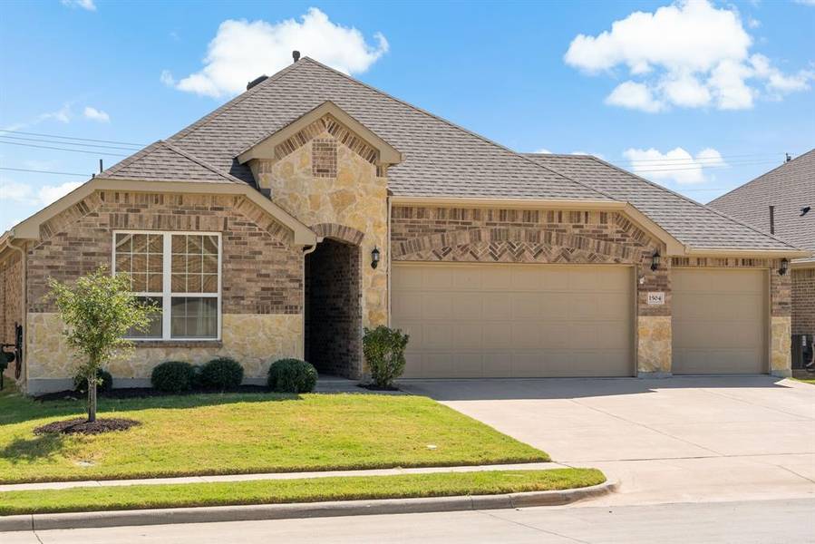 1504 Millican Lane, Aubrey, TX 76227