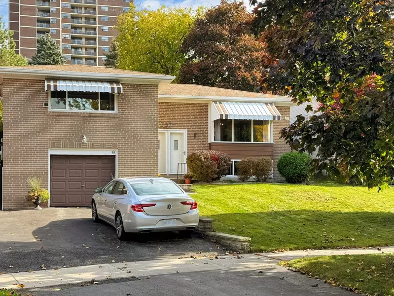 9 Lescon RD, Toronto C15, ON M2J 2G7