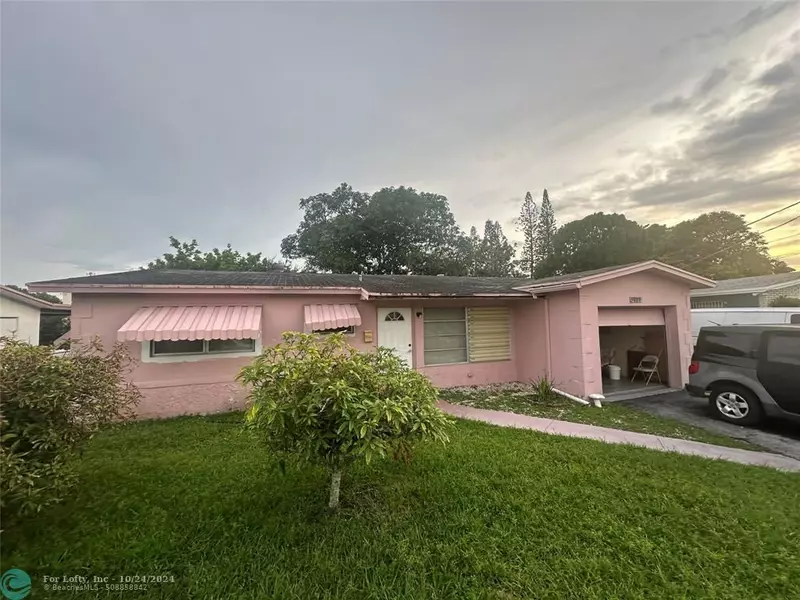 5020 NW 22nd St, Lauderhill, FL 33313