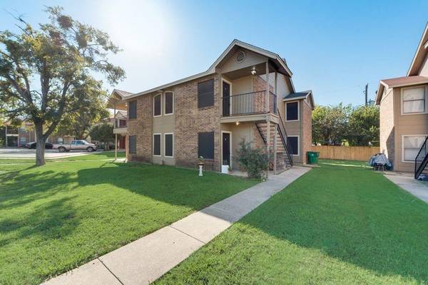 5104 Herrick Court #D, Haltom City, TX 76117