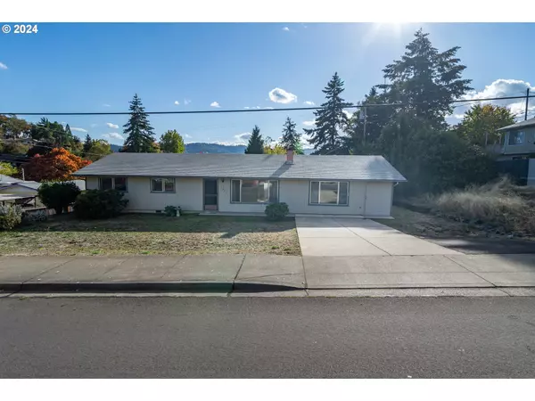 Roseburg, OR 97471,1713 NW VALLEY VIEW DR