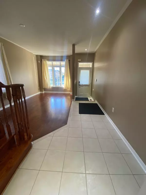 Mississauga, ON L5M 6K3,3074 Lavenham PL