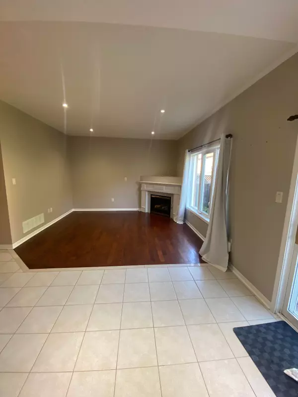 Mississauga, ON L5M 6K3,3074 Lavenham PL