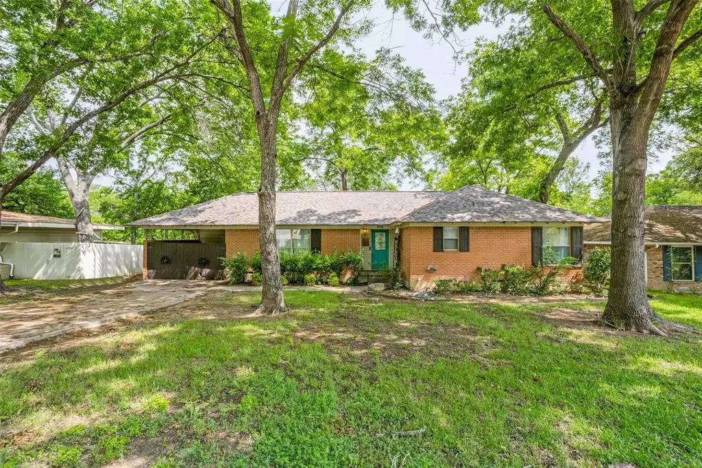 Garland, TX 75041,909 Saturn Springs Drive