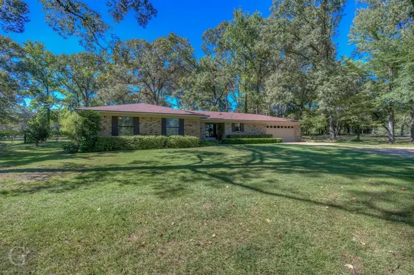 Benton, LA 71006,104 Cypress Lake Circle