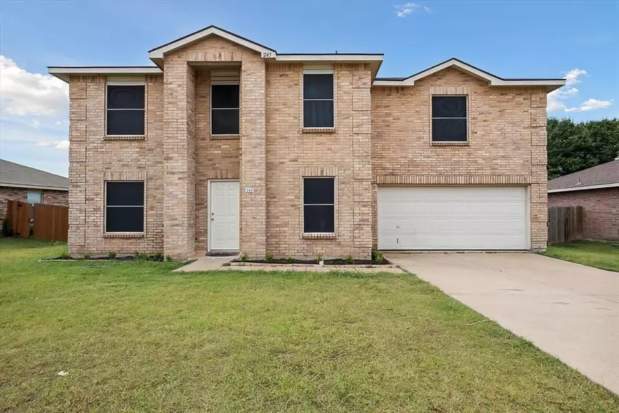 245 Queen Annes Drive, Burleson, TX 76028