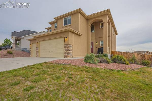 7697 Bonterra LN, Colorado Springs, CO 80925