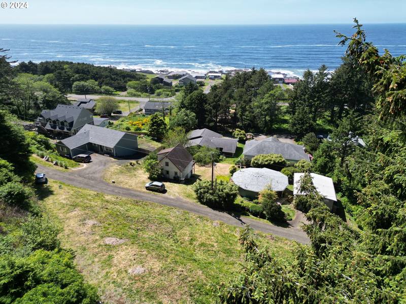 2500 Overlook DR, Yachats, OR 97498