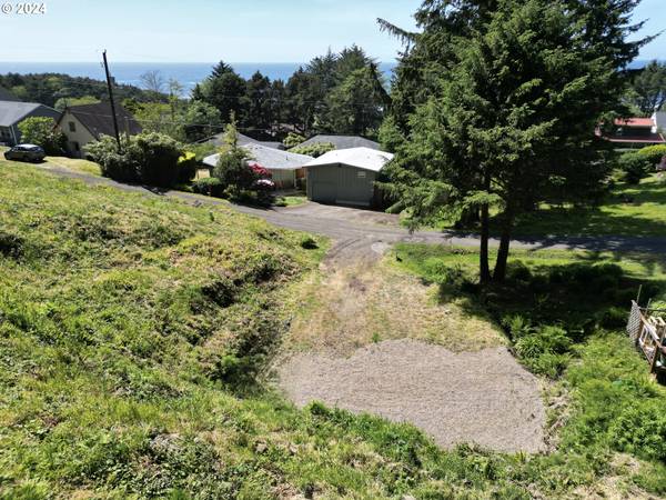 512 OVERLOOK DR, Yachats, OR 97498