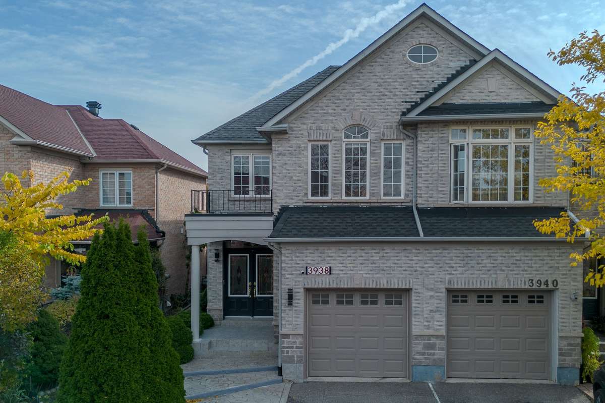 Mississauga, ON L5M 6N7,3938 Lacman TRL