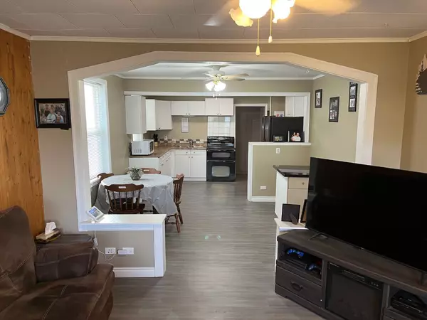 Rocky Mountain House, AB T4T 1E1,4936 48 ST