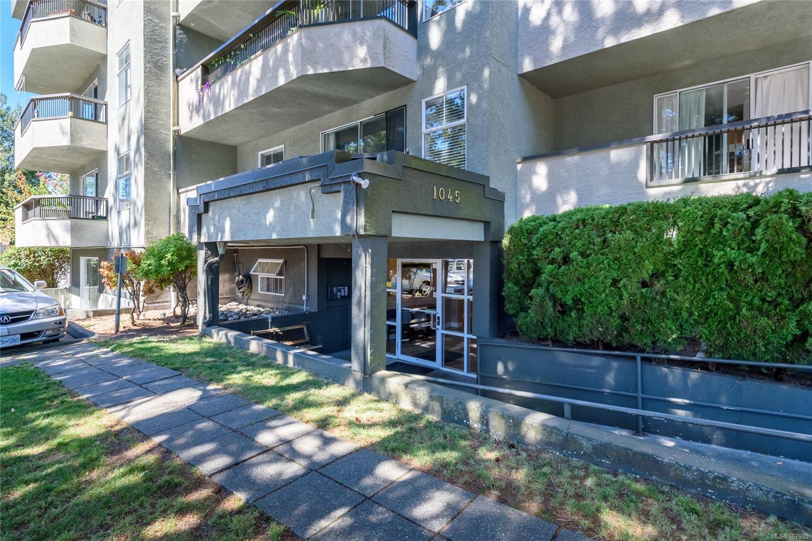 Courtenay, BC V9N 2E7,1045 Cumberland Rd #208