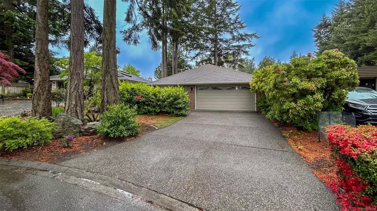 Saanich, BC V8Y 2V1,992 Scottswood Close