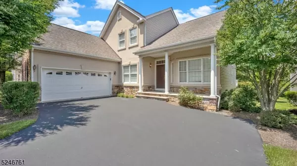 8 Bethpage Dr, Montgomery Twp., NJ 08558