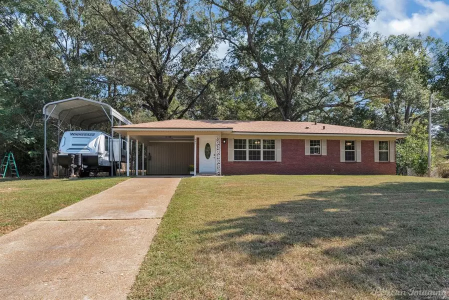 641 Irving Bluff Road, Shreveport, LA 71107