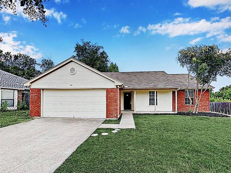 941 Brookside Drive, Cedar Hill, TX 75104