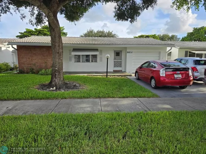 8830 NW 17th St, Plantation, FL 33322