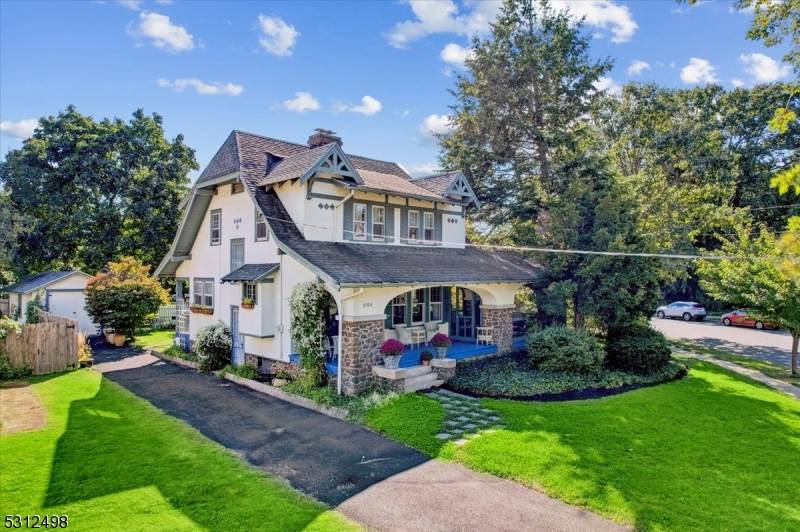 564 Wahnetah Dr, Bound Brook Boro, NJ 08805