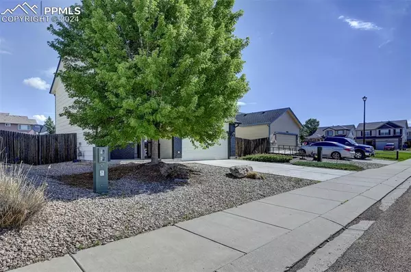 Colorado Springs, CO 80951,2034 Lillian WAY