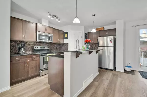 Calgary, AB T2N 0N5,131 Prestwick Villas SE