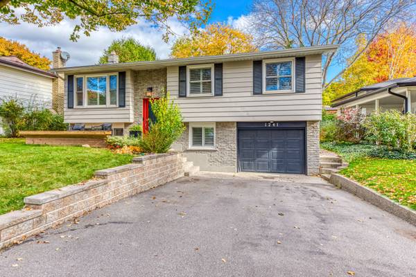 Oakville, ON L6H 1R5,1241 Richards CRES