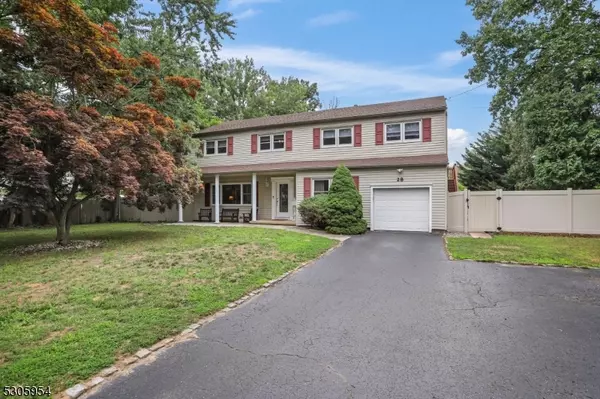 28 Annapolis Dr, Manalapan Twp., NJ 07726