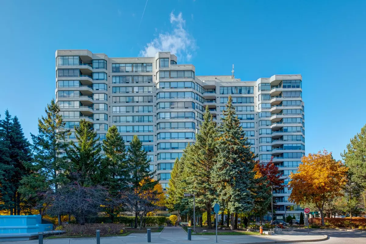 Vaughan, ON L4J 7W9,120 Promenade CIR #304