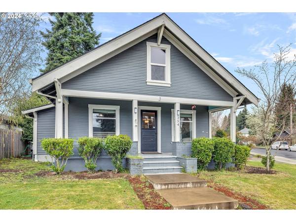 354 NE 4TH AVE, Canby, OR 97013