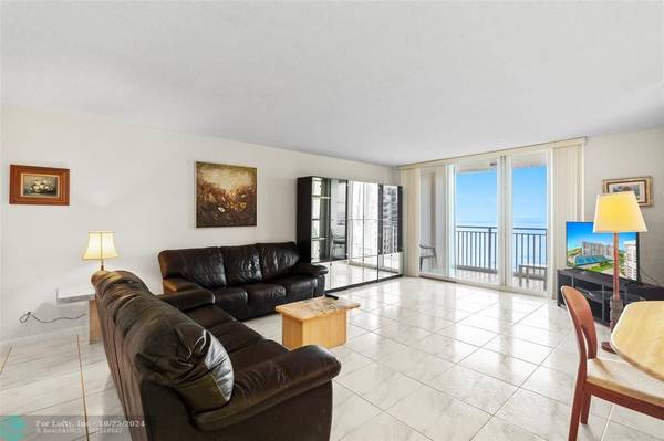 Lauderdale By The Sea, FL 33308,5200 N Ocean Blvd  #1203