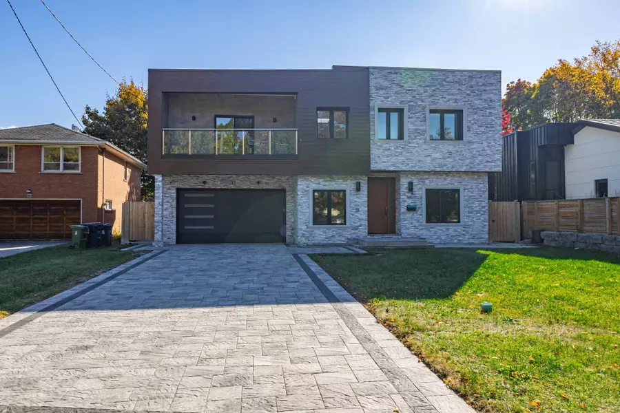 37 Geraldton CRES, Toronto C15, ON M2J 2R5