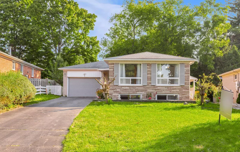 5 Woodford DR, Cambridge, ON N3C 1C1