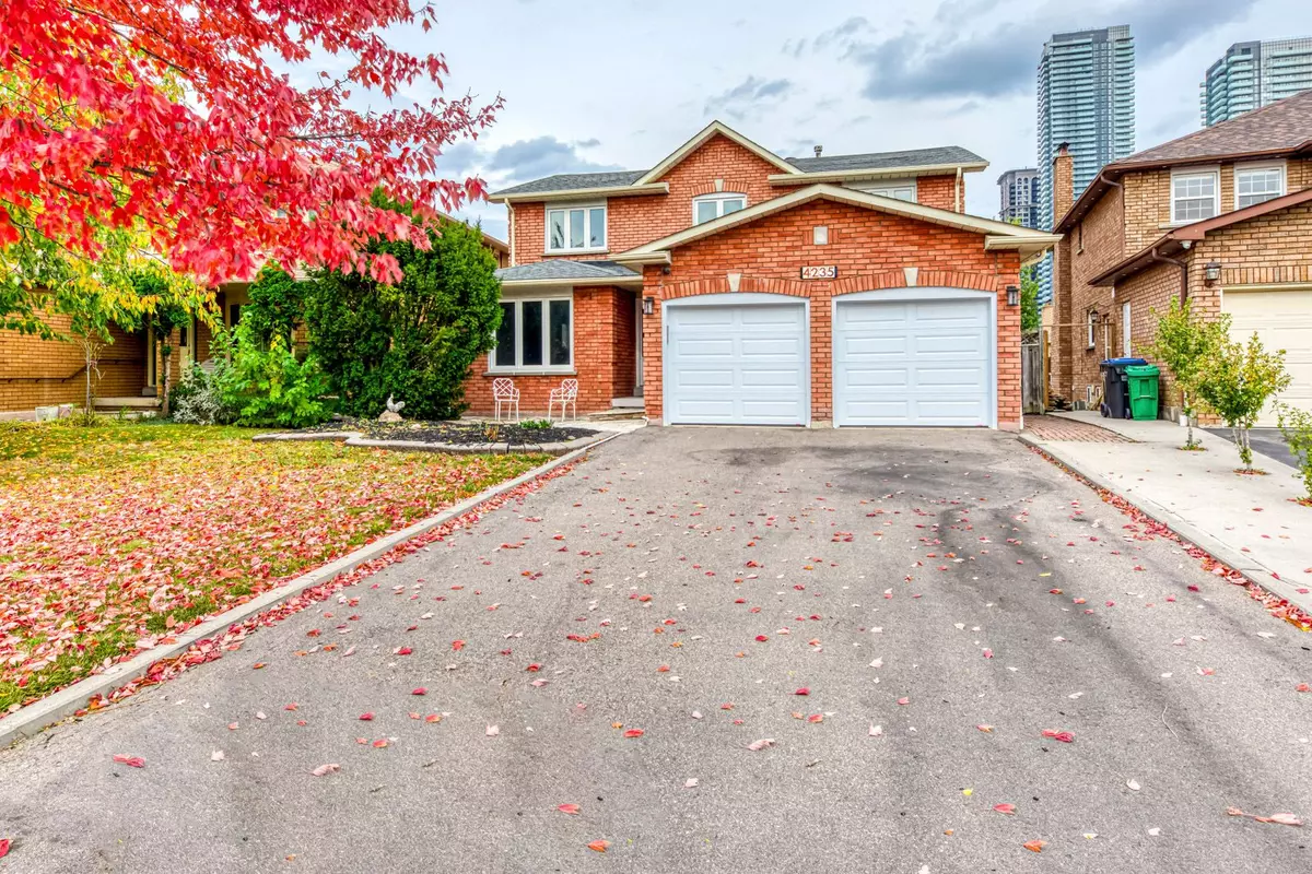 Mississauga, ON L5B 3N6,4235 Hazineh CT