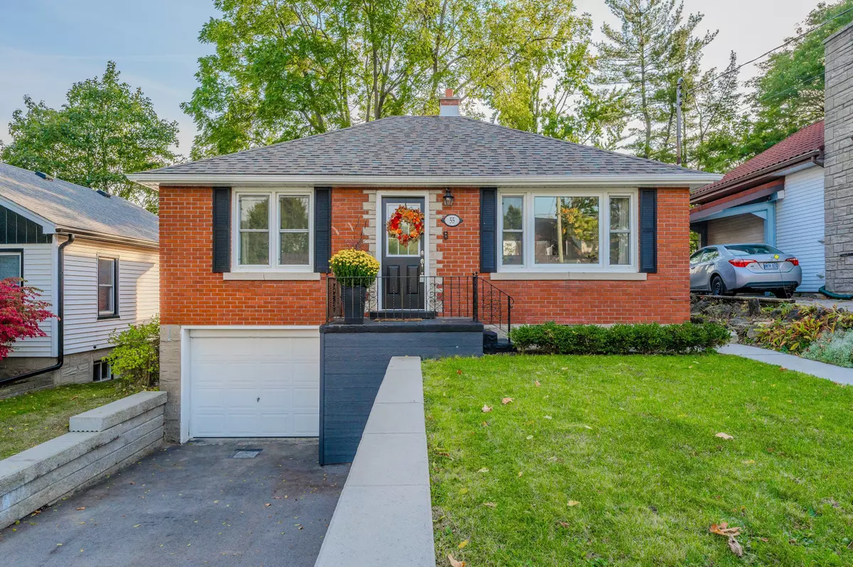 Kitchener, ON N2M 4A1,55 Rex DR