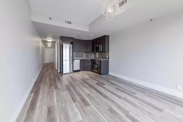 Calgary, AB T2N 5B2,1087 2 AVE NW #314