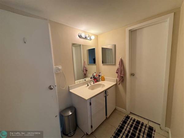 Deerfield Beach, FL 33064,4344 NW 9th Avenue  #Unit 10-3b